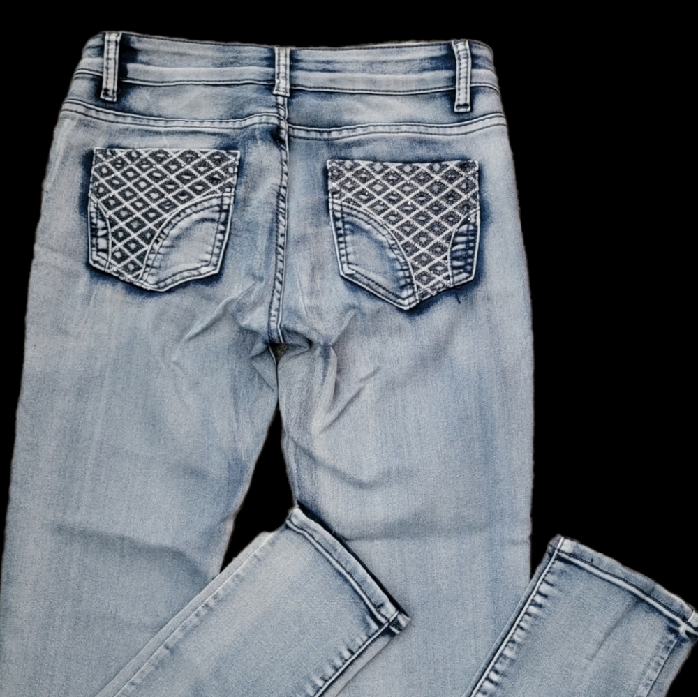 GUC Bamboo Washedout Midrise Skinny Jeans - Picture 6 of 6
